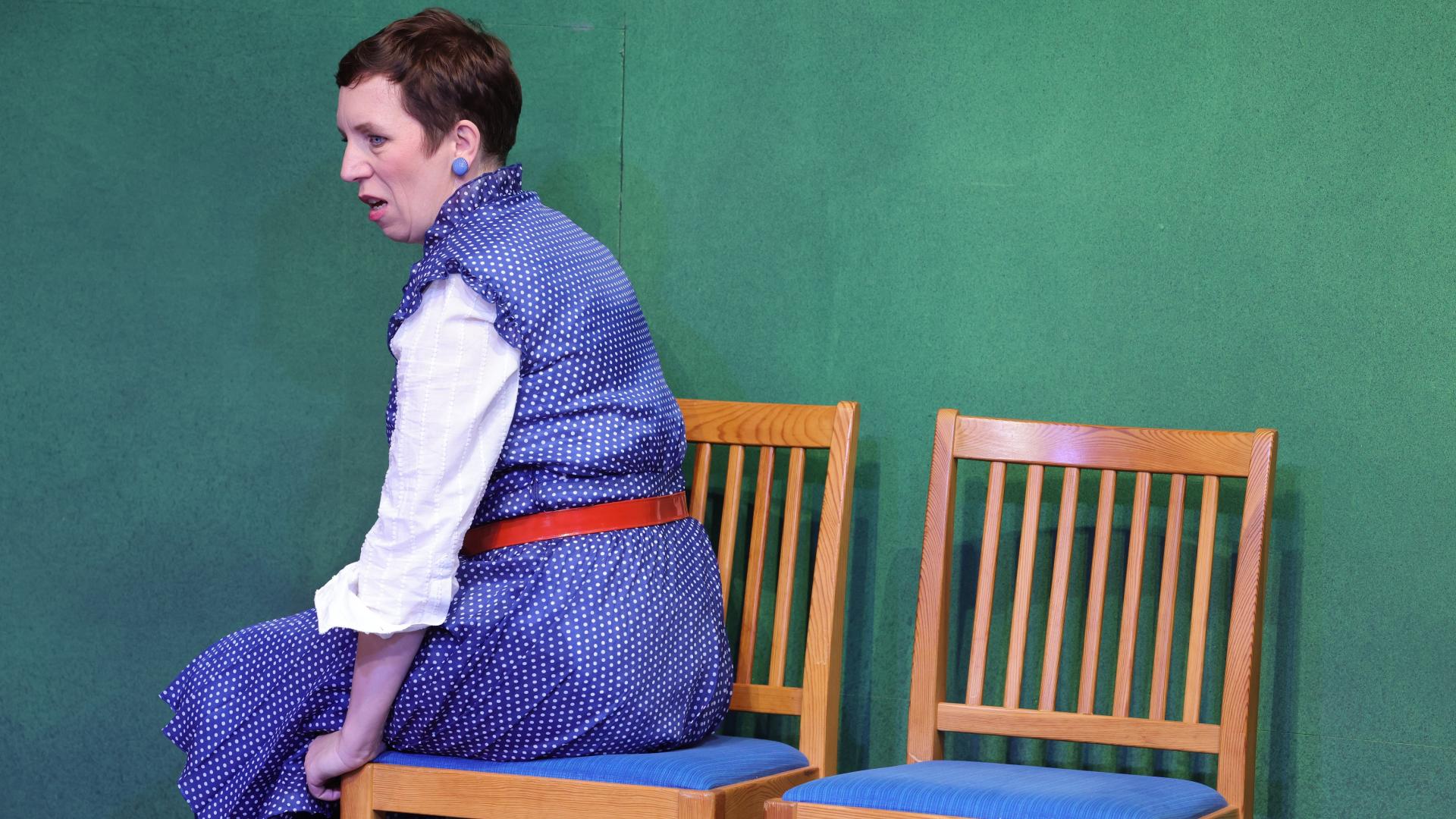 Ich Bedaure Oder Ich Bedauere www.theater-senftenberg.de